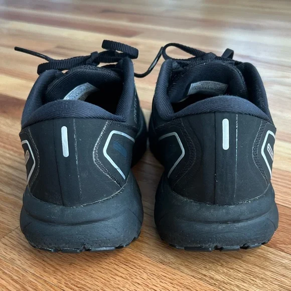 Brooks Black Athletic Shoes - Picture 2 of 7